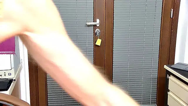 Snapshot of ROBY_SWEETHOT chatting on October 2025 09:36:02 PM ROBY SWEETHOT online show from October 2025 09:36:02 PM