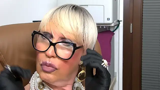 Snapshot of ROBY_SWEETHOT chatting on November 2025 11:16:02 PM ROBY SWEETHOT online show from November 2025 11:16:02 PM