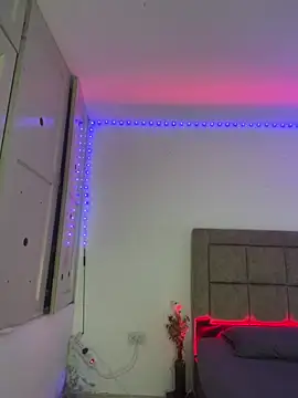 EmilyNoir1 online show from March 2026 09:21:01 PM