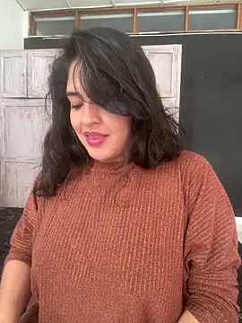 EmilyNoir1 online show from May 2026 05:45:02 PM