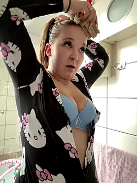 SweetTeenGirl online show from October 2025 01:28:01 PM