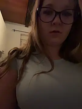 SweetTeenGirl online show from November 2025 08:18:01 PM