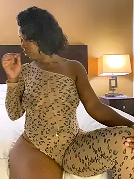 StaciDiamond online show from October 2025 04:38:02 PM