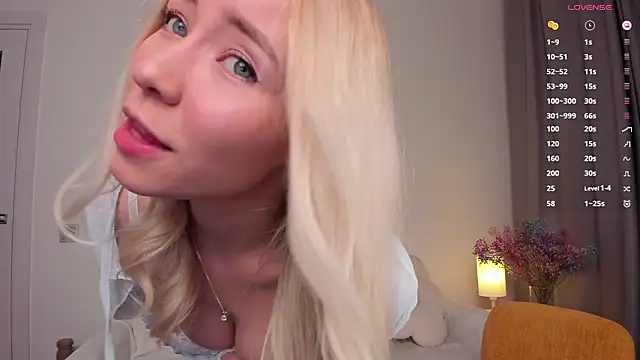 Snapshot of DanaCandy chatting on March 2026 10:38:01 PM DanaCandy online show from March 2026 10:38:01 PM