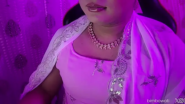 Snapshot of Bimbowati chatting on April 2026 06:17:01 PM Bimbowati online show from April 2026 06:17:01 PM