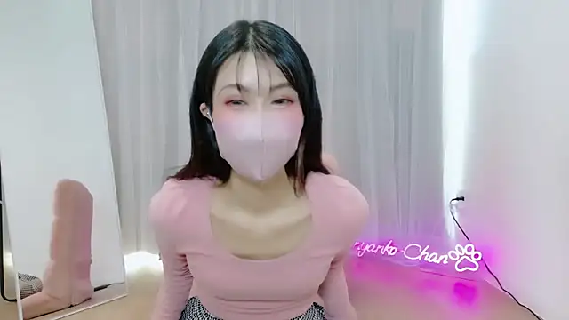 -Nyanko-chan- online show from December 2025 12:17:02 AM