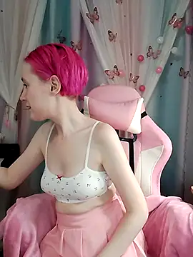 Fuzzy Unicorn online show from December 2025 07:43:01 PM