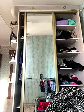 MiraReach online show from October 2025 03:40:02 AM