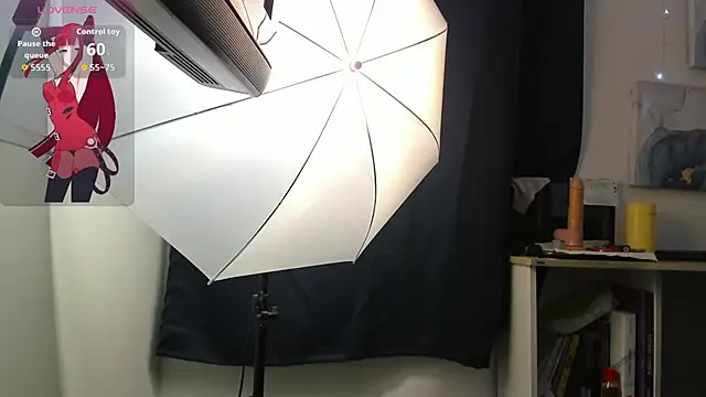 Mishell Bons online show from November 2025 06:39:01 PM