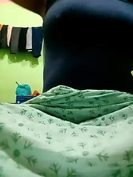 Hotty-couple063 online show from October 2025 04:42:01 PM