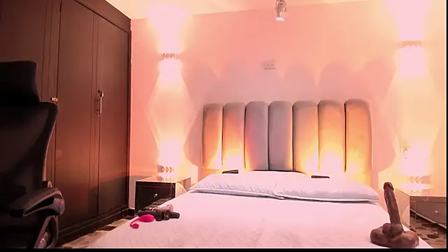 AlliceLover online show from October 2025 12:06:02 PM