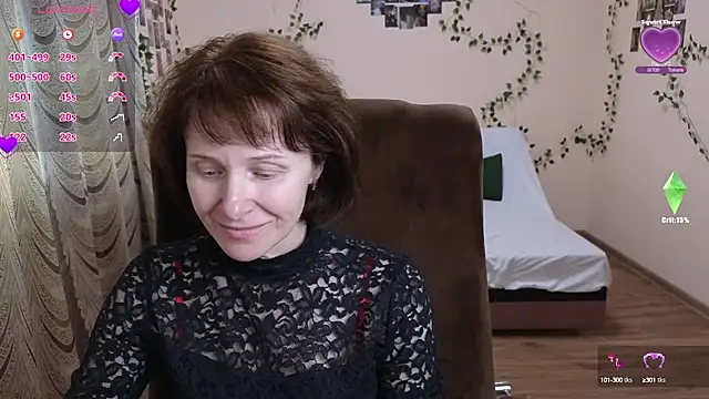 Lia Tito online show from September 2025 01:38:02 PM