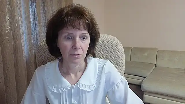 Lia Tito online show from October 2025 02:14:02 PM