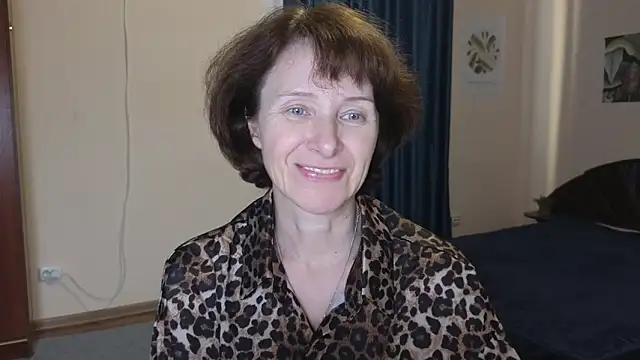 Lia Tito online show from November 2025 05:38:01 AM