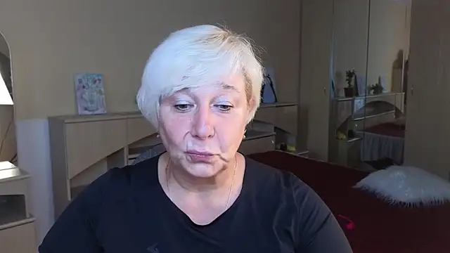 Snapshot of Milana_Milky chatting on September 2025 05:18:01 AM Milana Milky online show from September 2025 05:18:01 AM