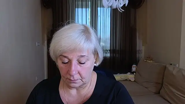 Snapshot of Milana_Milky chatting on October 2025 05:09:02 AM Milana Milky online show from October 2025 05:09:02 AM