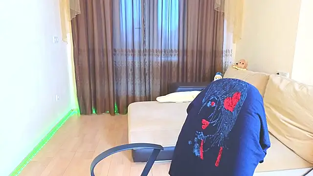 Snapshot of Milana_Milky chatting on November 2025 05:07:01 AM Milana Milky online show from November 2025 05:07:01 AM