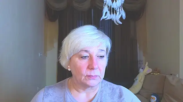 Snapshot of Milana_Milky chatting on November 2025 05:10:01 AM Milana Milky online show from November 2025 05:10:01 AM