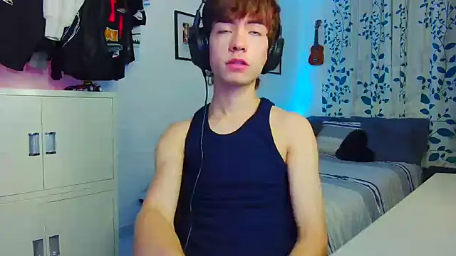 Tonerii online show from September 2025 02:22:01 AM