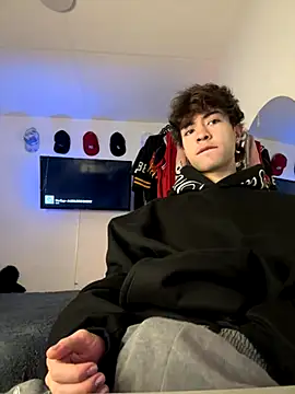 Tonerii online show from September 2025 02:04:02 AM