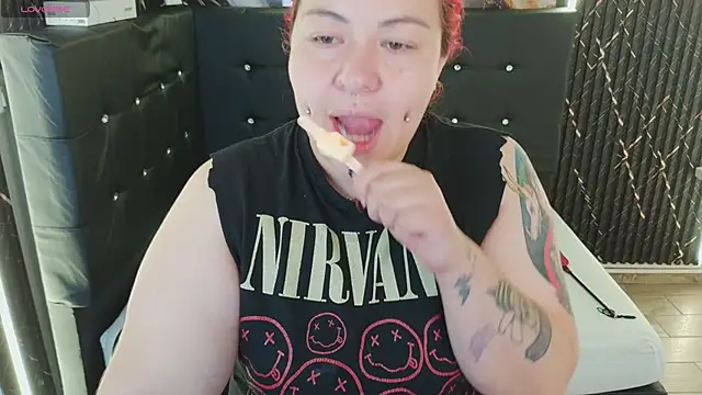 Witch Scarlet online show from April 2026 01:08:01 AM