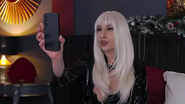 Snapshot of VickiSpice chatting on December 2025 08:04:01 PM VickiSpice online show from December 2025 08:04:01 PM