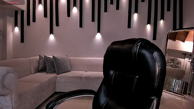 LiamCarterX online show from October 2025 04:33:01 AM