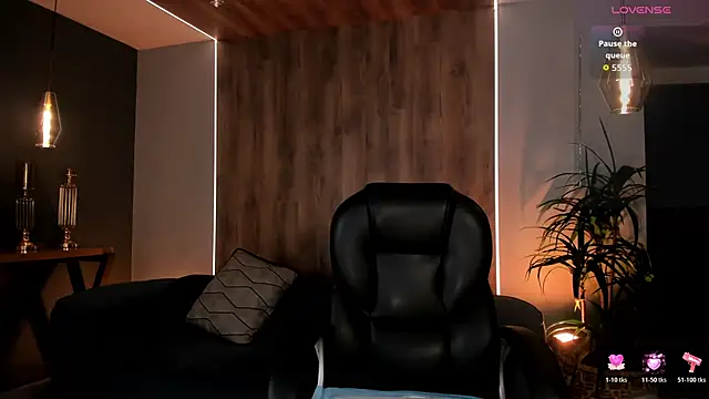 LiamCarterX online show from November 2025 04:01:01 AM