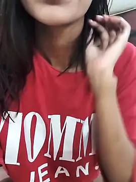 RENUKA RAJPUT online show from November 2025 02:39:01 PM