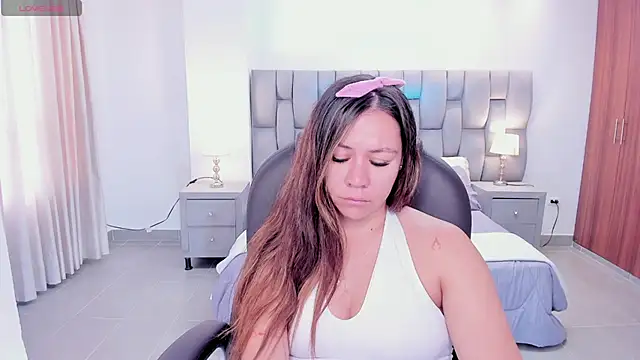 Brandy priscot online show from October 2025 07:02:01 PM