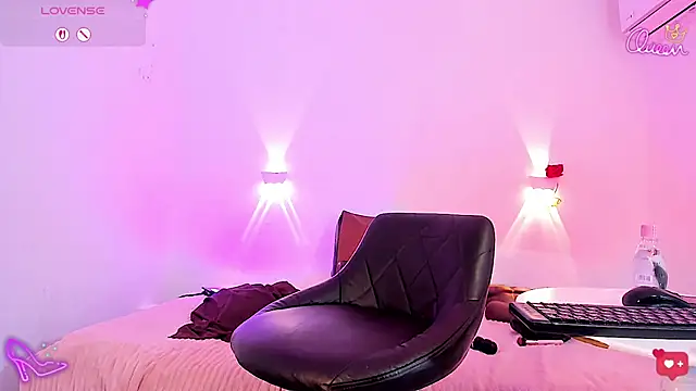 Sol Vanegas online show from February 2026 12:45:02 AM