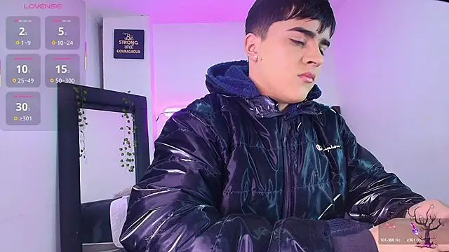 Lucass love online show from October 2025 01:22:01 PM