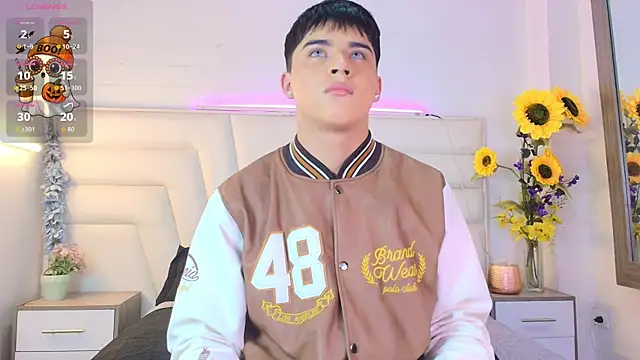 Lucass love online show from November 2025 04:07:02 PM