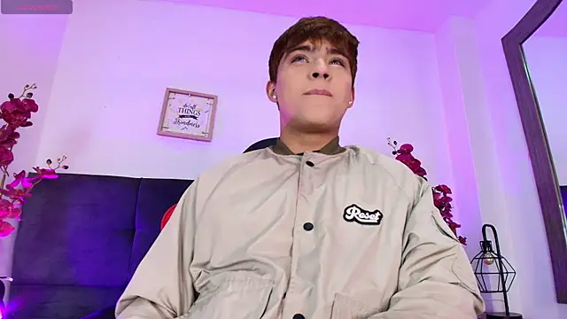 Lucass love online show from April 2026 01:08:02 PM