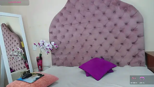 Snapshot of _Agata_ chatting on March 2025 08:10:01 AM Agata online show from March 2025 08:10:01 AM