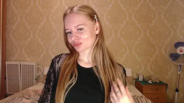 Snapshot of Kitkaat00 chatting on April 2026 07:01:01 PM Kitkaat00 online show from April 2026 07:01:01 PM