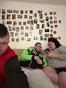 mrandmrsdarkside online show from December 2025 08:26:01 PM