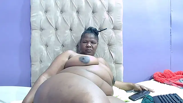 NaughtyChubbyZoe online show from September 2025 09:15:01 PM