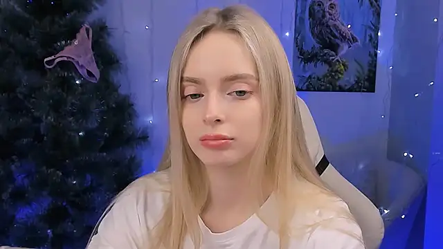 JuliaBrewwer online show from December 2025 02:35:02 PM