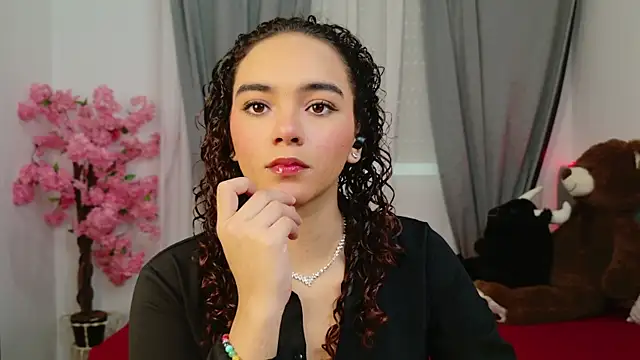 Taylor Tina online show from October 2025 03:31:01 PM