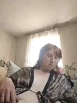 Snapshot of Flower2931 chatting on May 2026 11:31:02 AM Flower2931 online show from May 2026 11:31:02 AM