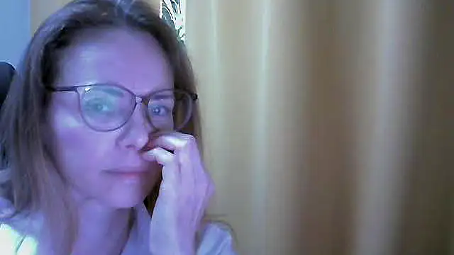 Snapshot of SEA_Dream chatting on September 2025 04:47:01 AM SEA Dream online show from September 2025 04:47:01 AM