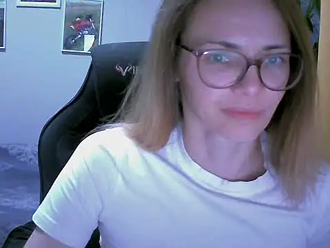 Snapshot of SEA_Dream chatting on October 2025 01:42:01 PM SEA Dream online show from October 2025 01:42:01 PM