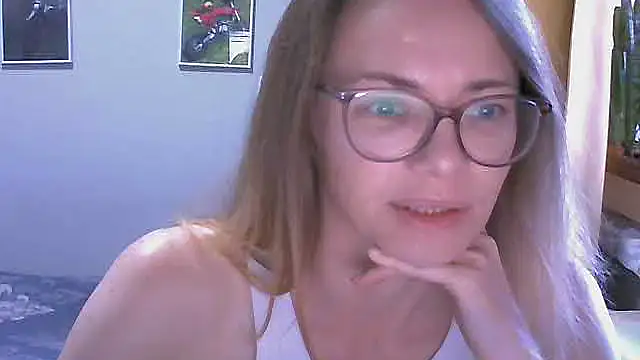 Snapshot of SEA_Dream chatting on November 2025 04:51:01 AM SEA Dream online show from November 2025 04:51:01 AM