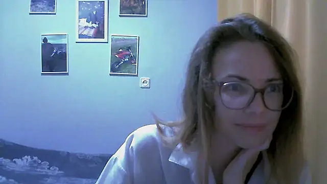 Snapshot of SEA_Dream chatting on November 2025 04:56:01 AM SEA Dream online show from November 2025 04:56:01 AM