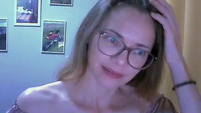 Snapshot of SEA_Dream chatting on November 2025 04:58:02 AM SEA Dream online show from November 2025 04:58:02 AM