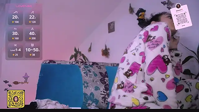 Nocturnawitch online show from October 2025 01:07:01 PM