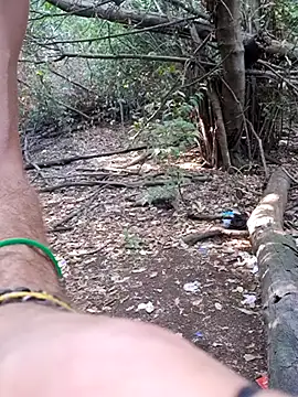 Snapshot of KalendaXL chatting on October 2025 01:30:02 PM KalendaXL online show from October 2025 01:30:02 PM