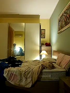 Snapshot of KalendaXL chatting on October 2025 07:05:02 PM KalendaXL online show from October 2025 07:05:02 PM