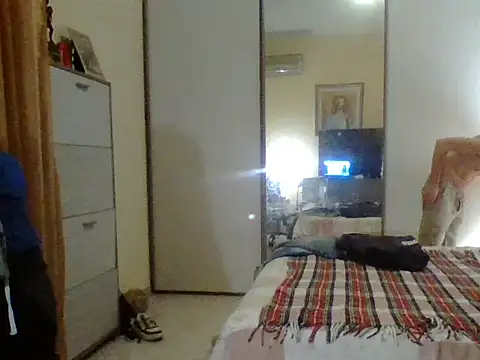 Snapshot of KalendaXL chatting on November 2025 07:08:02 PM KalendaXL online show from November 2025 07:08:02 PM